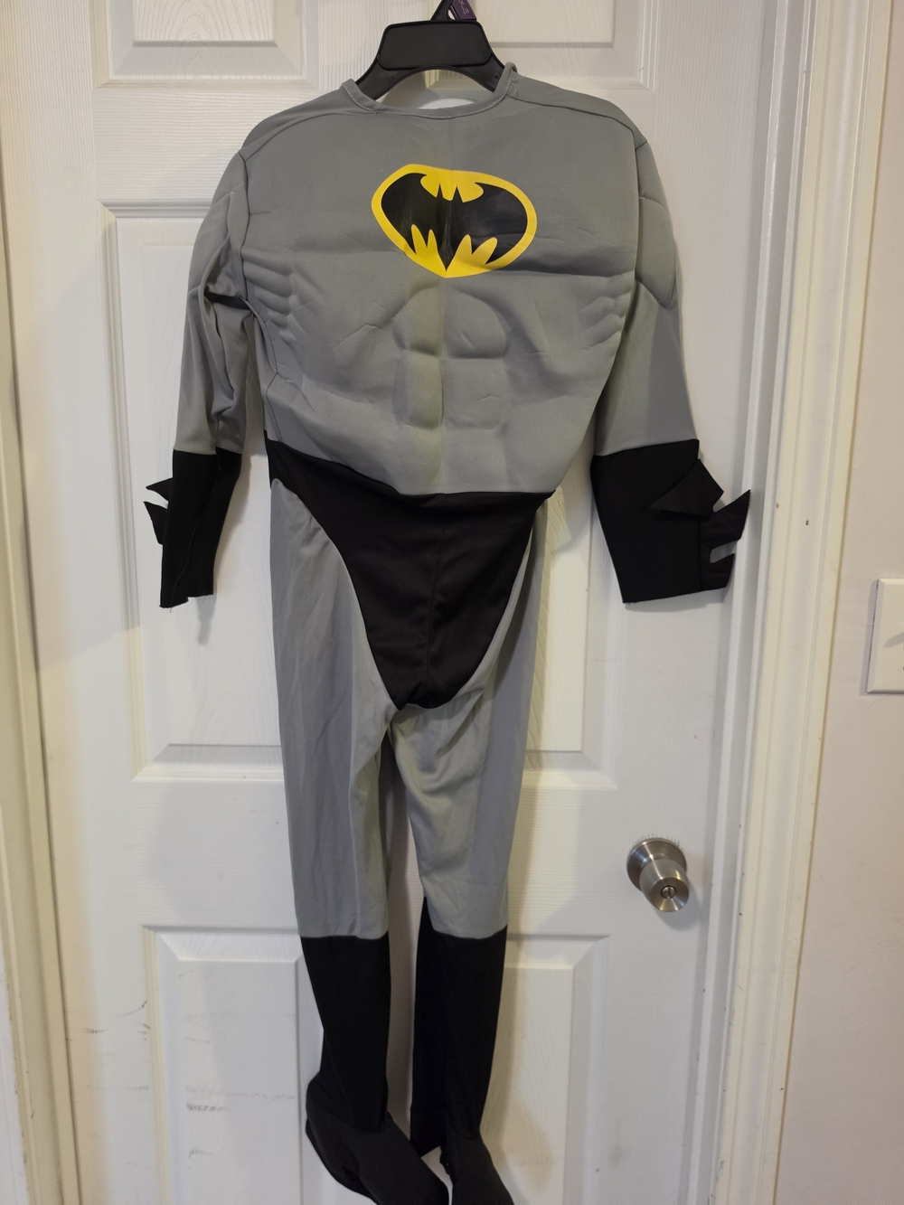 Rubie's Gray and Black Superhero Costume with Yellow Emblem Size Medium 7/8